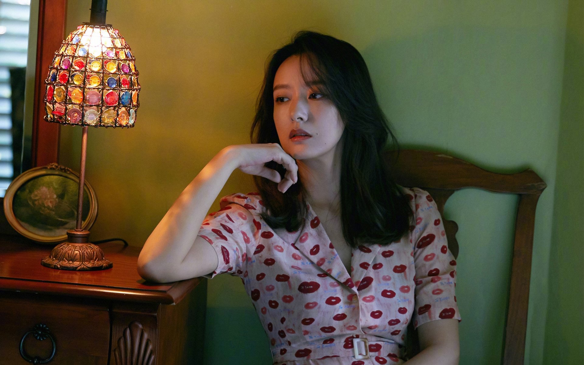 开云官网-传奇人物的“非凡人生”：从青涩到巨星的蜕变，非凡人生 纪录片